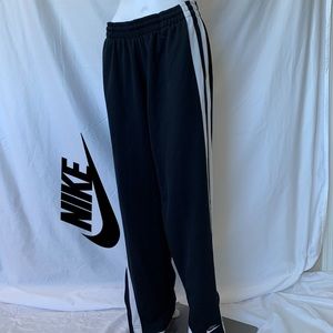 Black & White Nike Sweatpants Adjustable Waistline